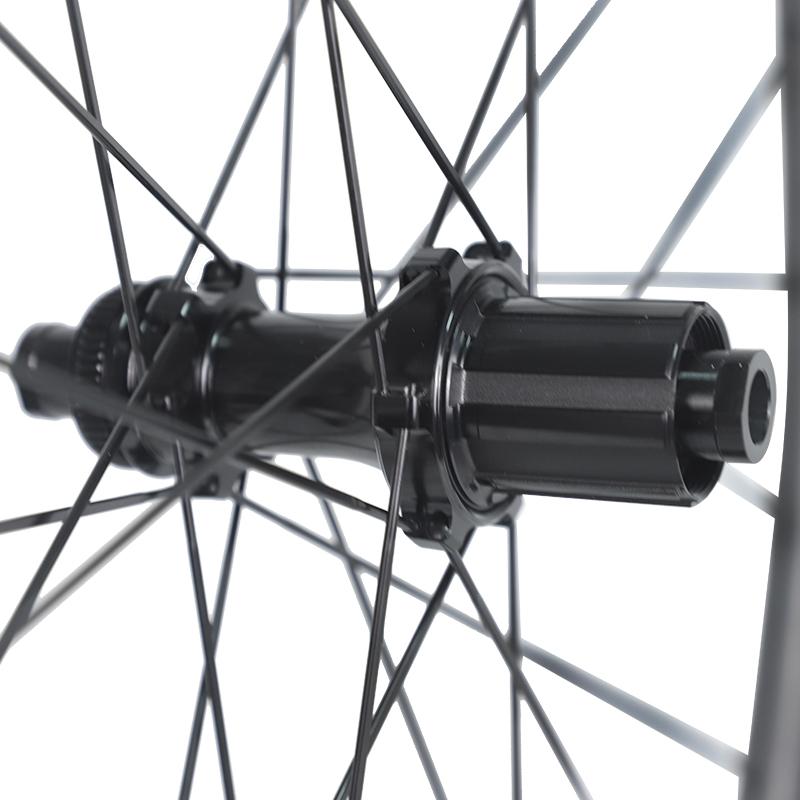 Rinos Premium T700 Carbon Wheel Set 28 inches 50mm depth