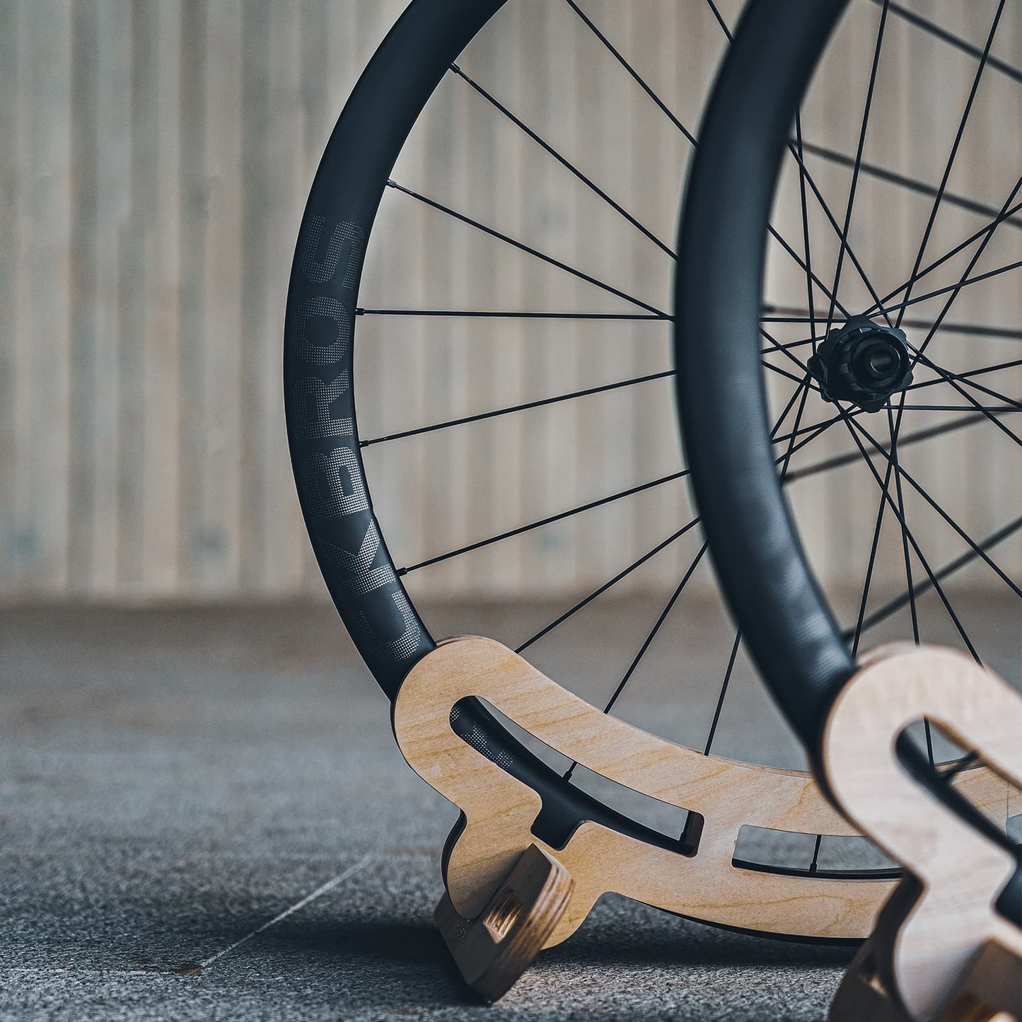 700C Carbon Wheelset 38mm Disc Brake Thru Axle Wheel Set for Road Bike ROCKBROS