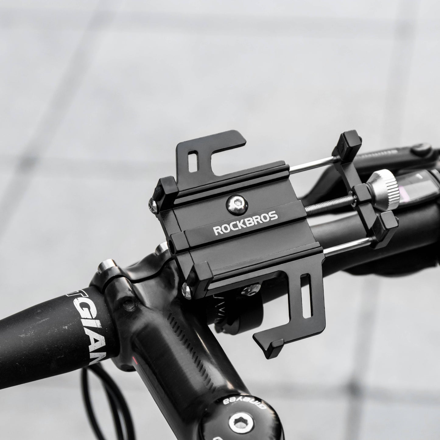 Bicycle/Motorcycle Phone Mount with 360° Rotation Clip ROCKBROS